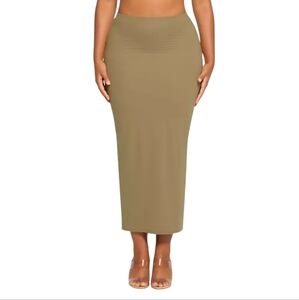 SKIMS Fits Everybody Long Skirt